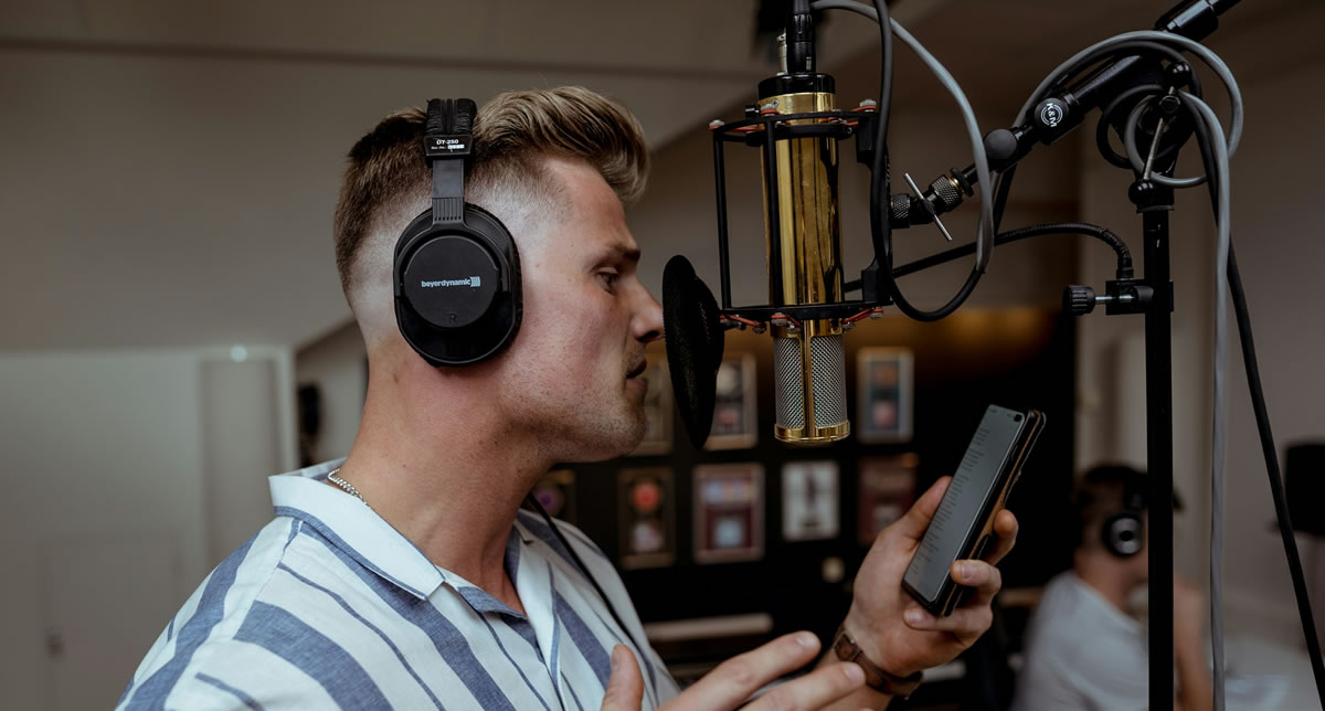 Storytelling systems for writing audio dramas